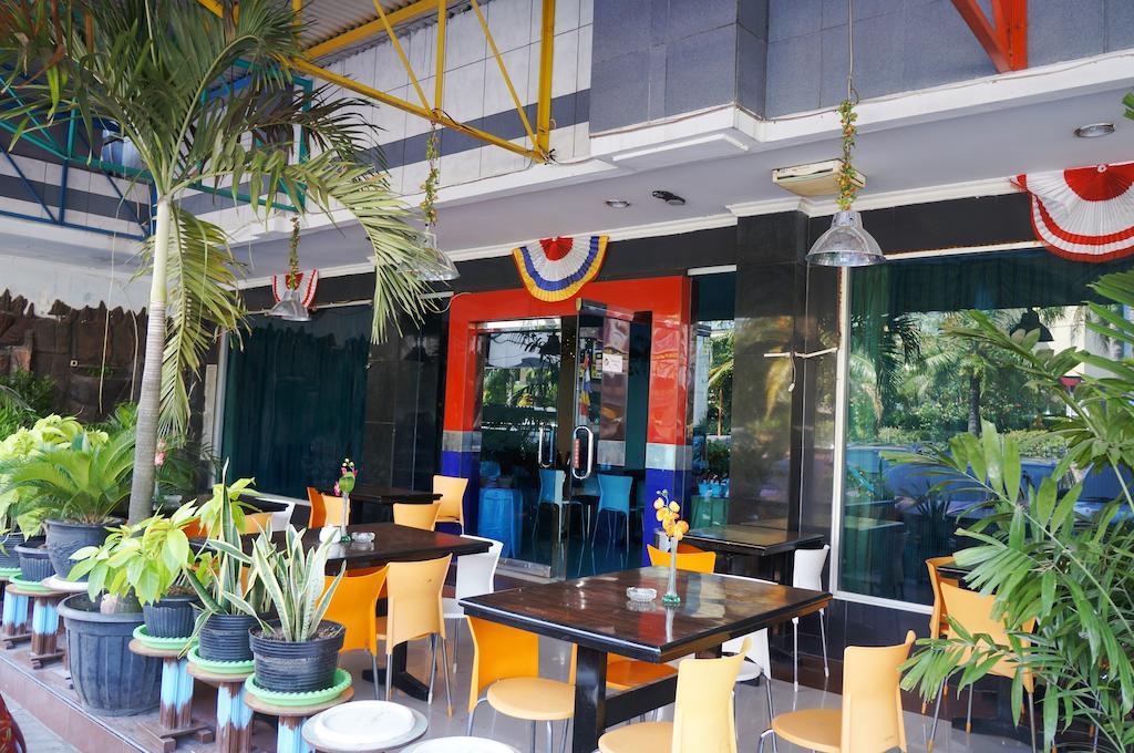 Hotel Duta Palembang Exteriör bild