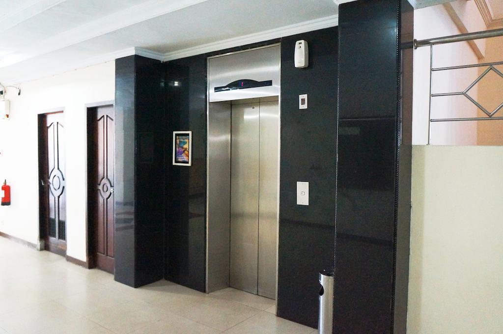 Hotel Duta Palembang Exteriör bild