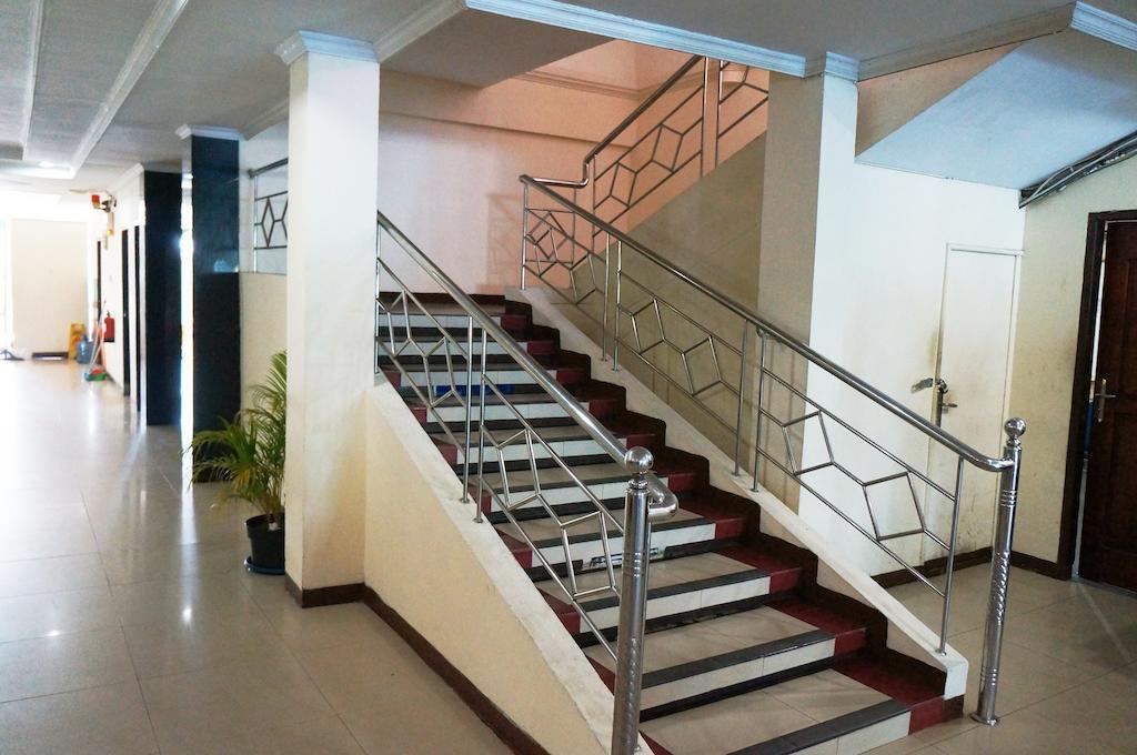 Hotel Duta Palembang Exteriör bild